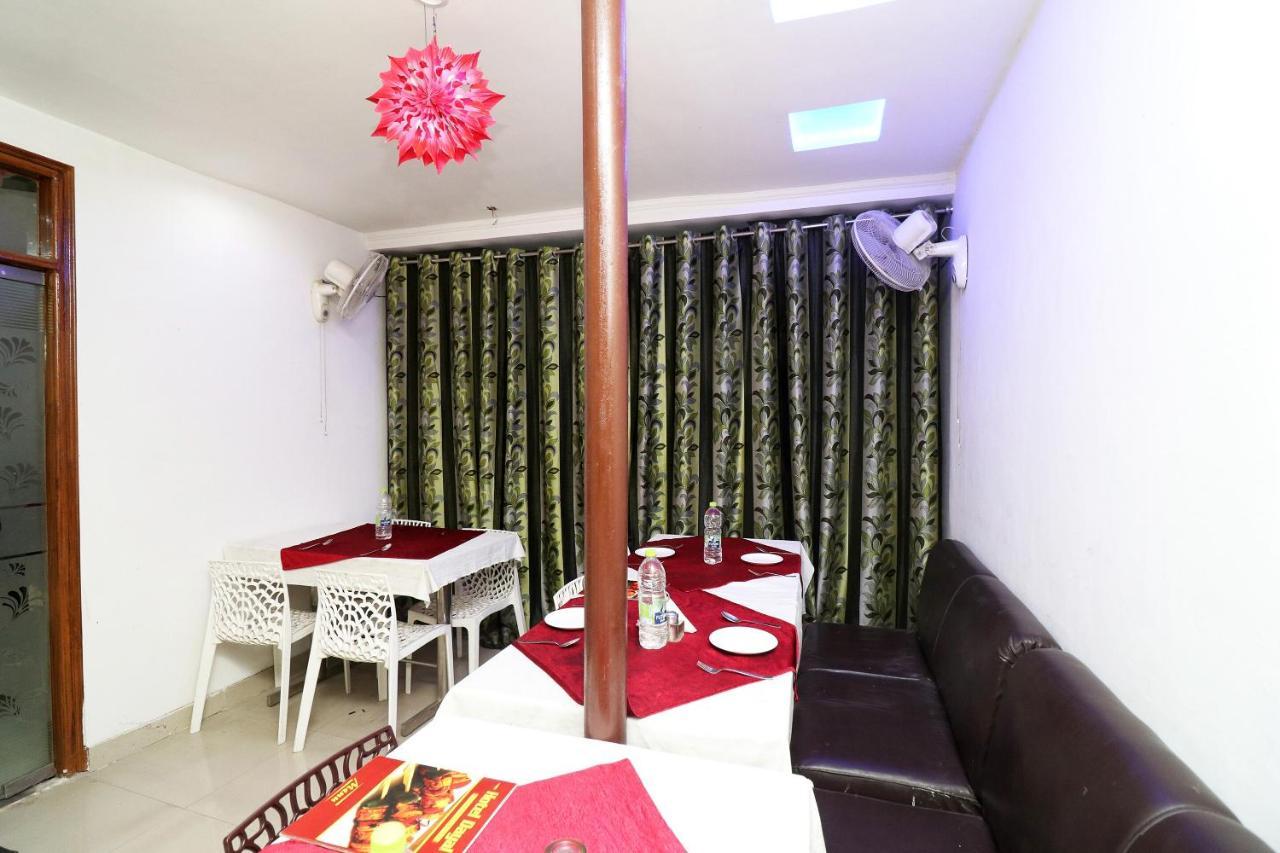 Oyo 24958 Hotel Dayal Belanganj Exterior photo